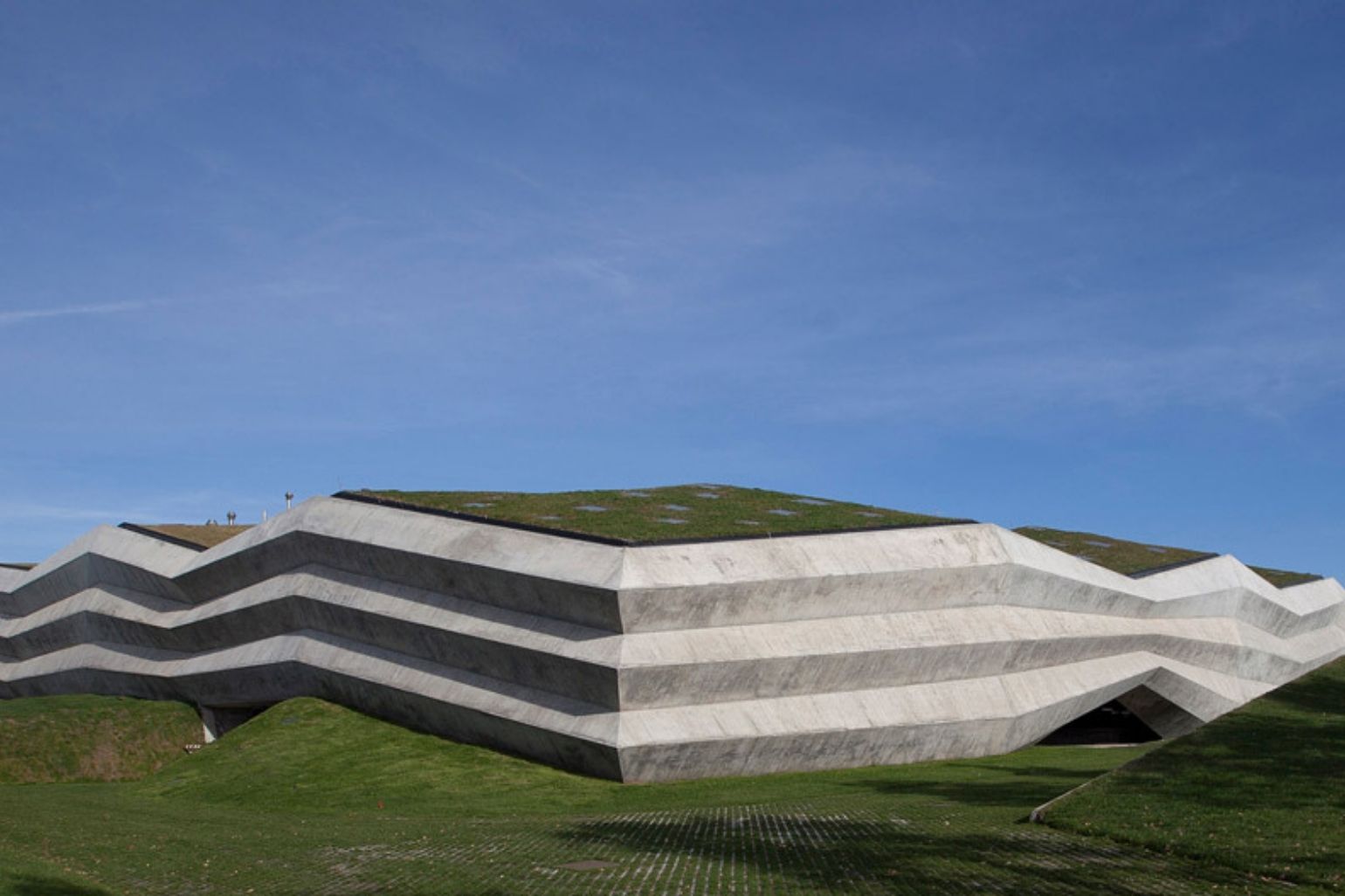 Khmaladze Architects encloses Tbilisi coffee factory in folded concrete Designyatra