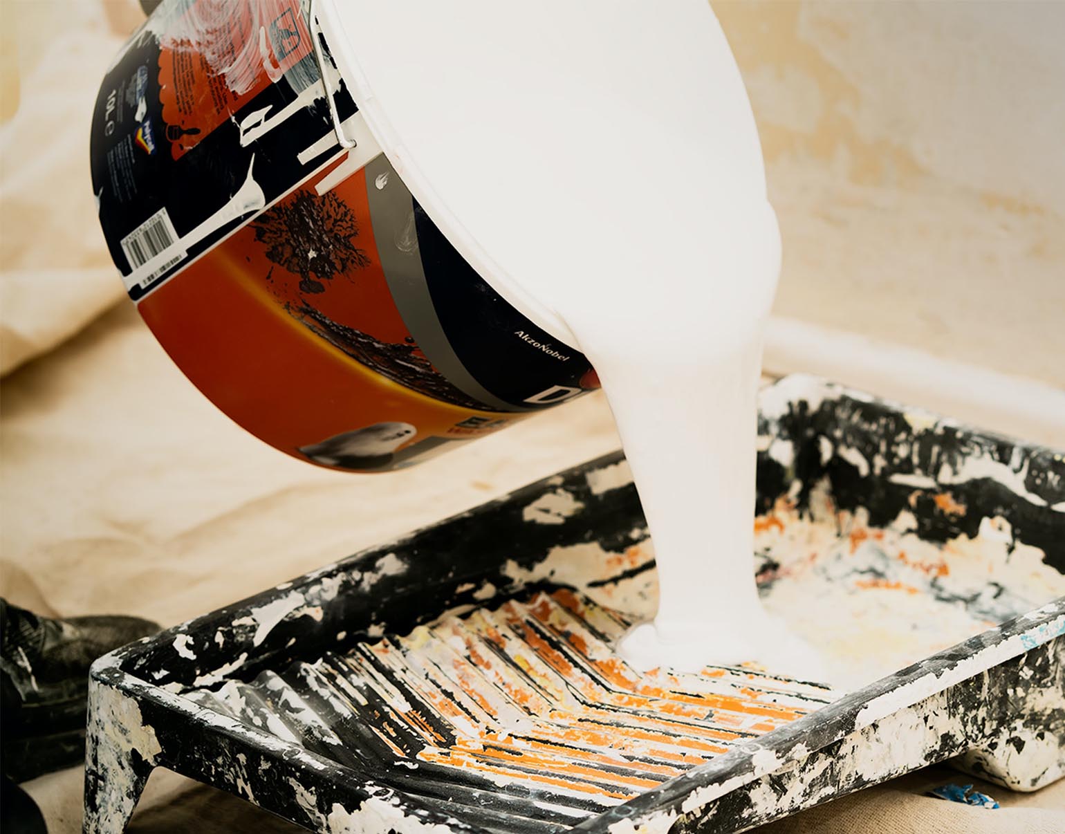 Scientists create the brightest white paint Designyatra